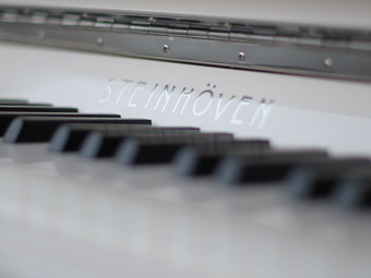 Steinhoven Piano